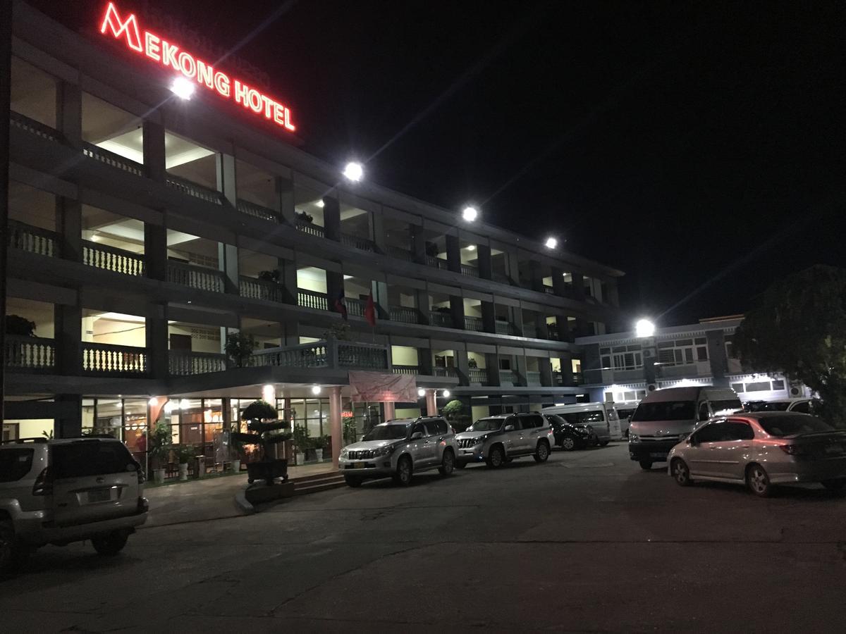 Mekong Hotel Thakhek Buitenkant foto