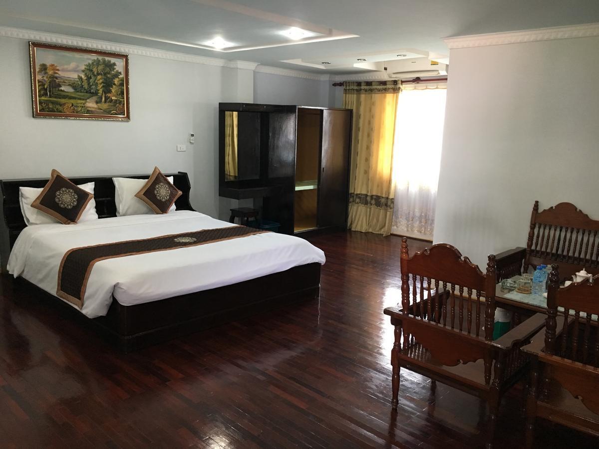 Mekong Hotel Thakhek Buitenkant foto