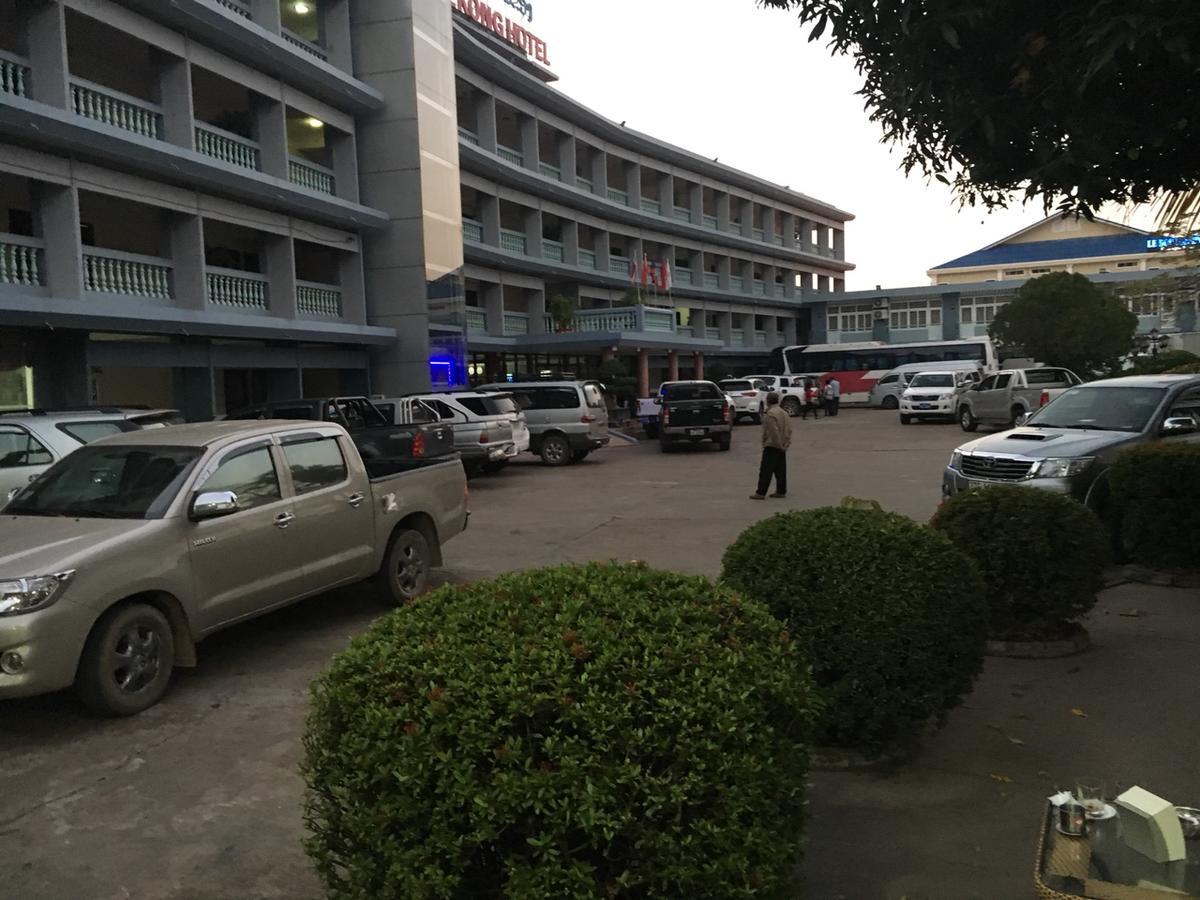 Mekong Hotel Thakhek Buitenkant foto