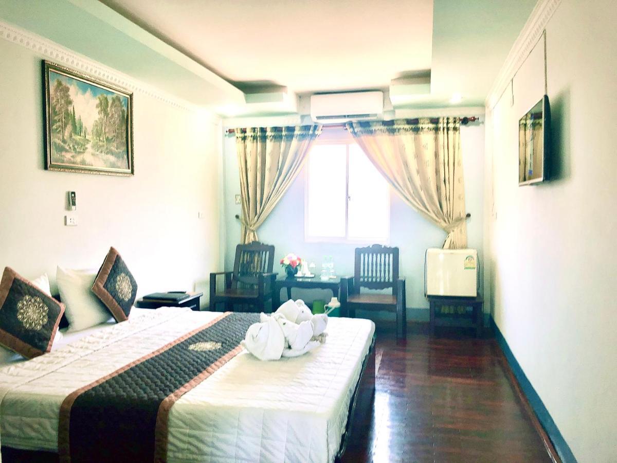 Mekong Hotel Thakhek Buitenkant foto