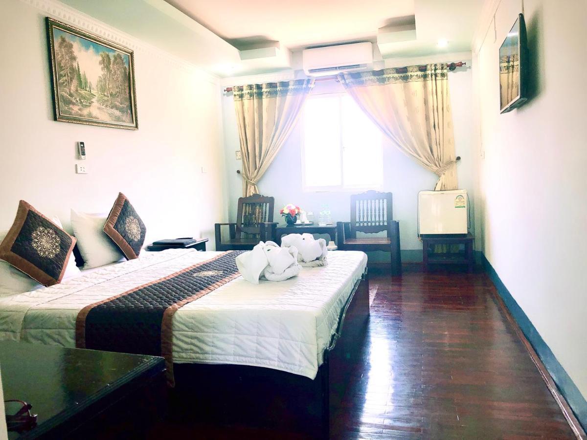 Mekong Hotel Thakhek Buitenkant foto