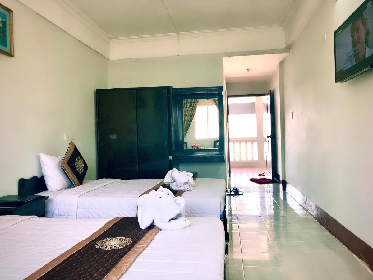 Mekong Hotel Thakhek Buitenkant foto
