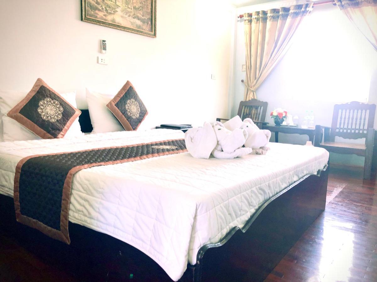 Mekong Hotel Thakhek Buitenkant foto