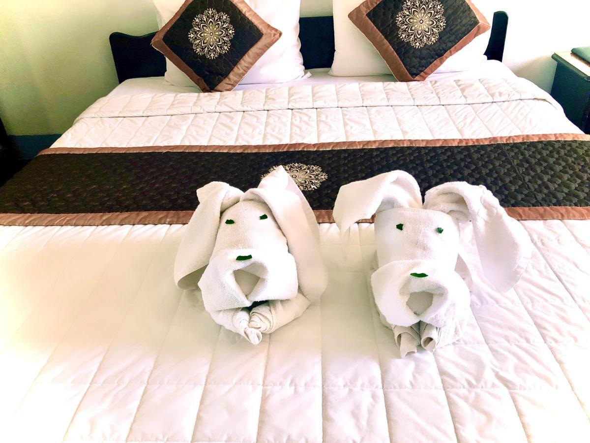 Mekong Hotel Thakhek Buitenkant foto